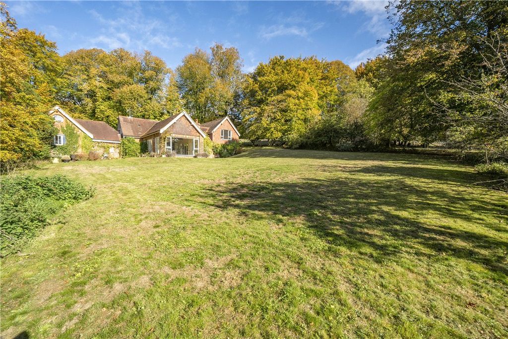 Property photo 2 of 17 Outside