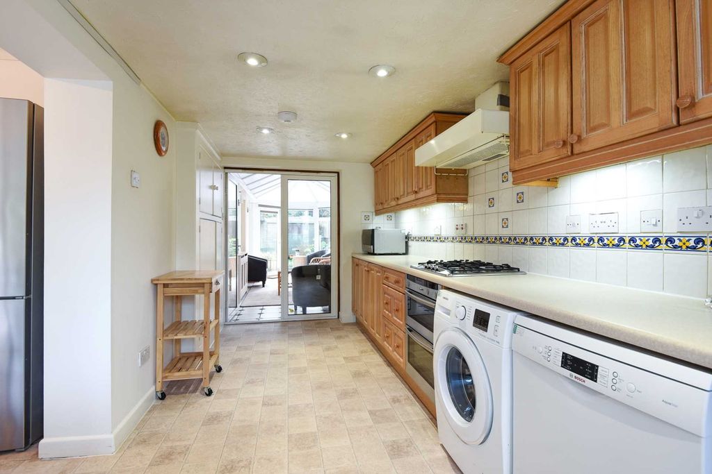 Property photo 3 of 10