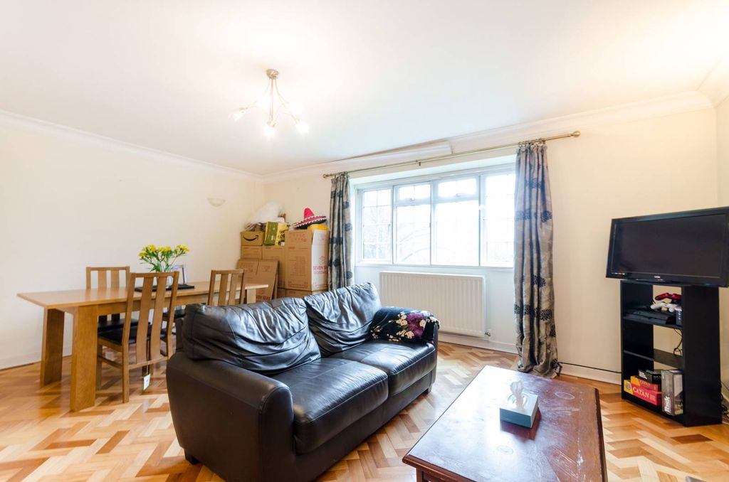 Property photo 3 of 12