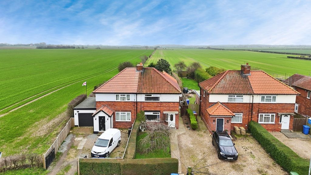 Property photo 1 of 12 4827371