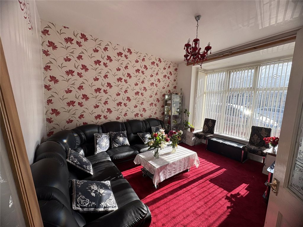 Property photo 2 of 14 Picture No. 02