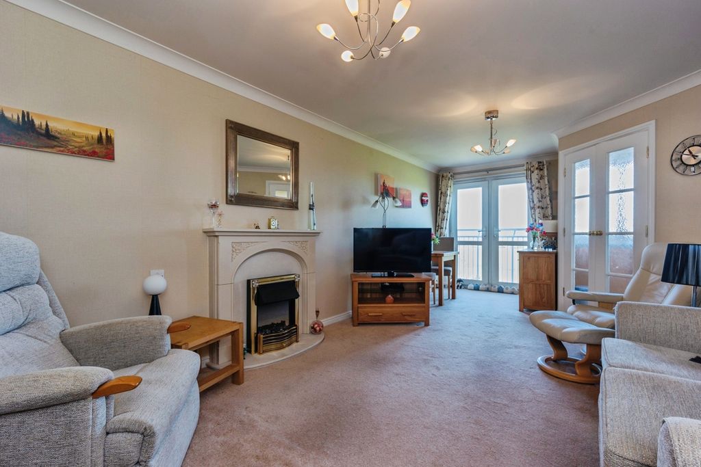 Property photo 2 of 16 Pbox-Img.Jpg