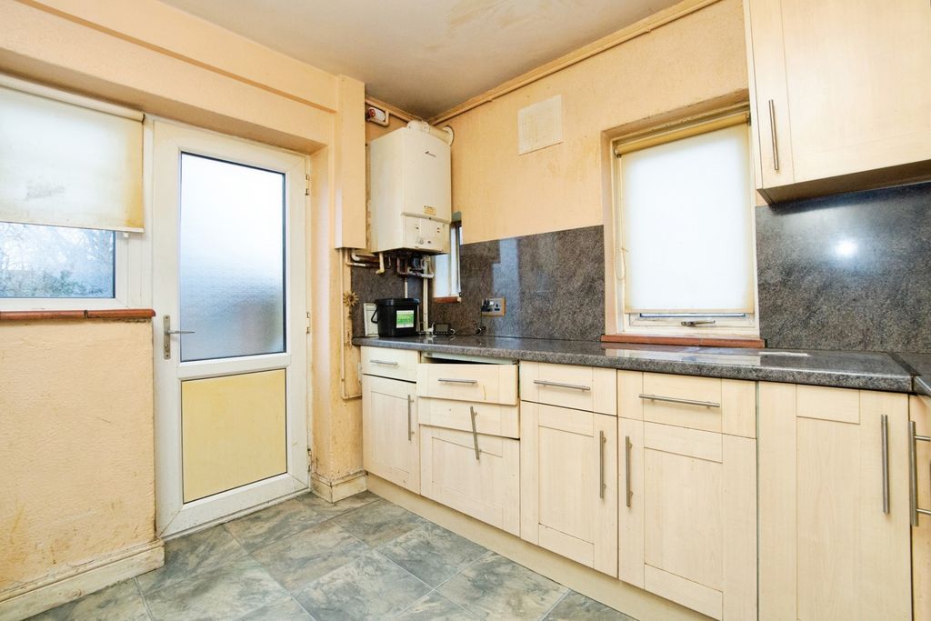 Property photo 3 of 11 Pbox-Img.Jpg