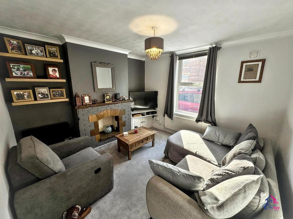 Property photo 3 of 13 Living Room