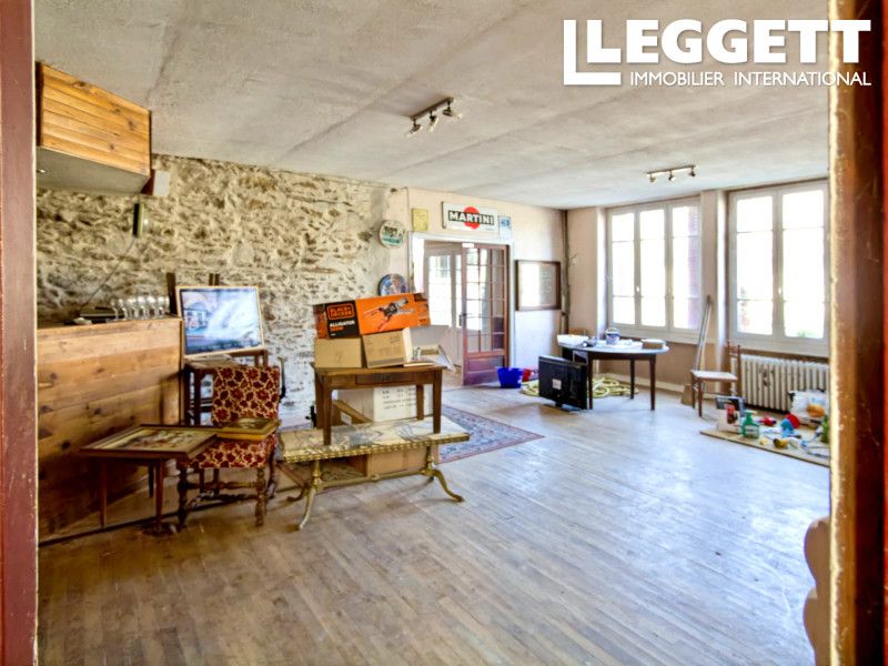 Property photo 2 of 10