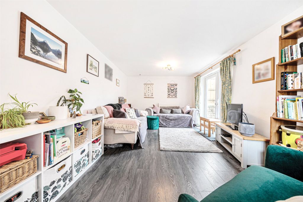 Property photo 2 of 22 Picture No. 62