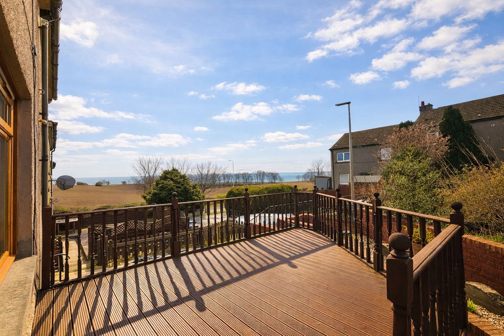 Property photo 2 of 38