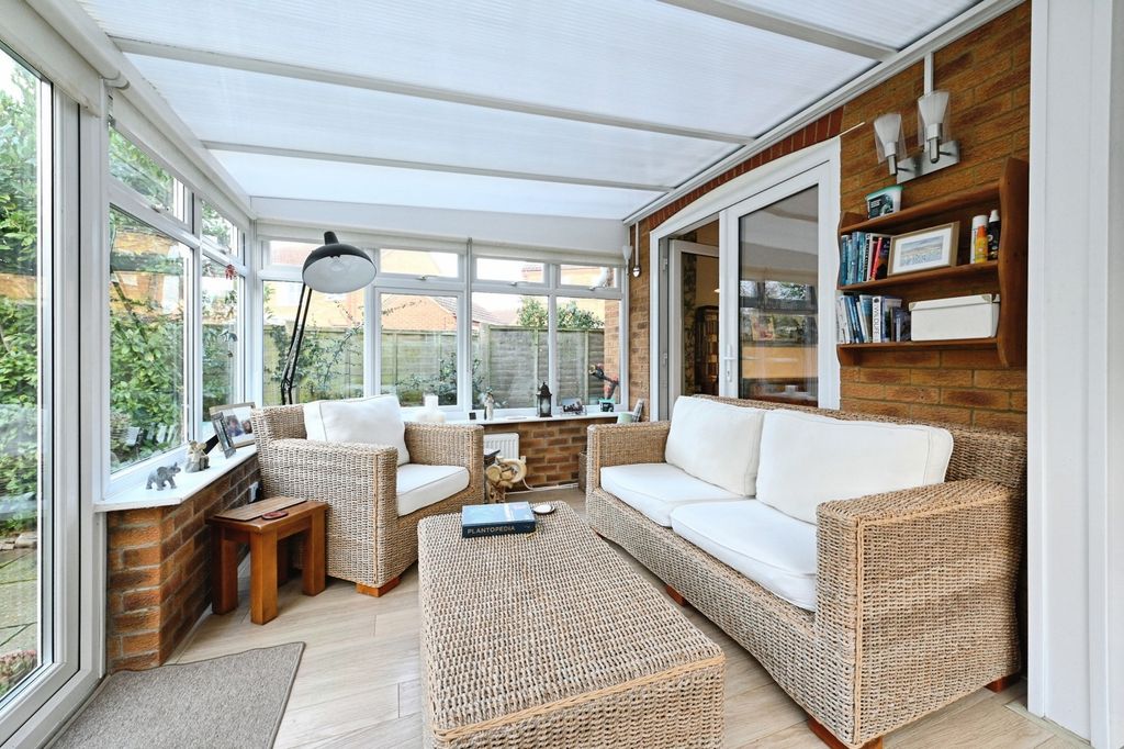 Property photo 3 of 20 Pbox-Img.Jpg