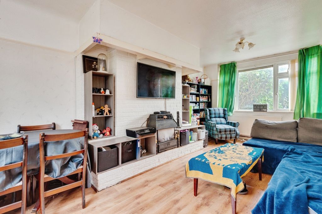 Property photo 2 of 19 Pbox-Img.Jpg