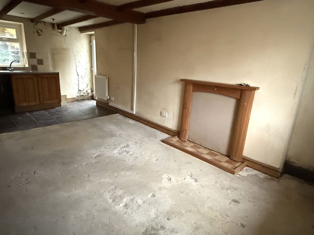 Property photo 2 of 8 Not Specified