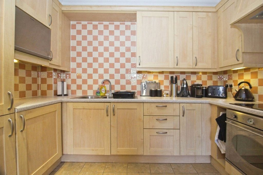 Property photo 2 of 17 Open Plan Kitchen