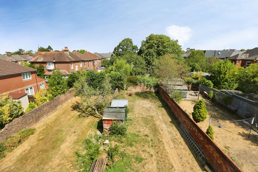 Property photo 2 of 12 Pbox-Img.Jpg