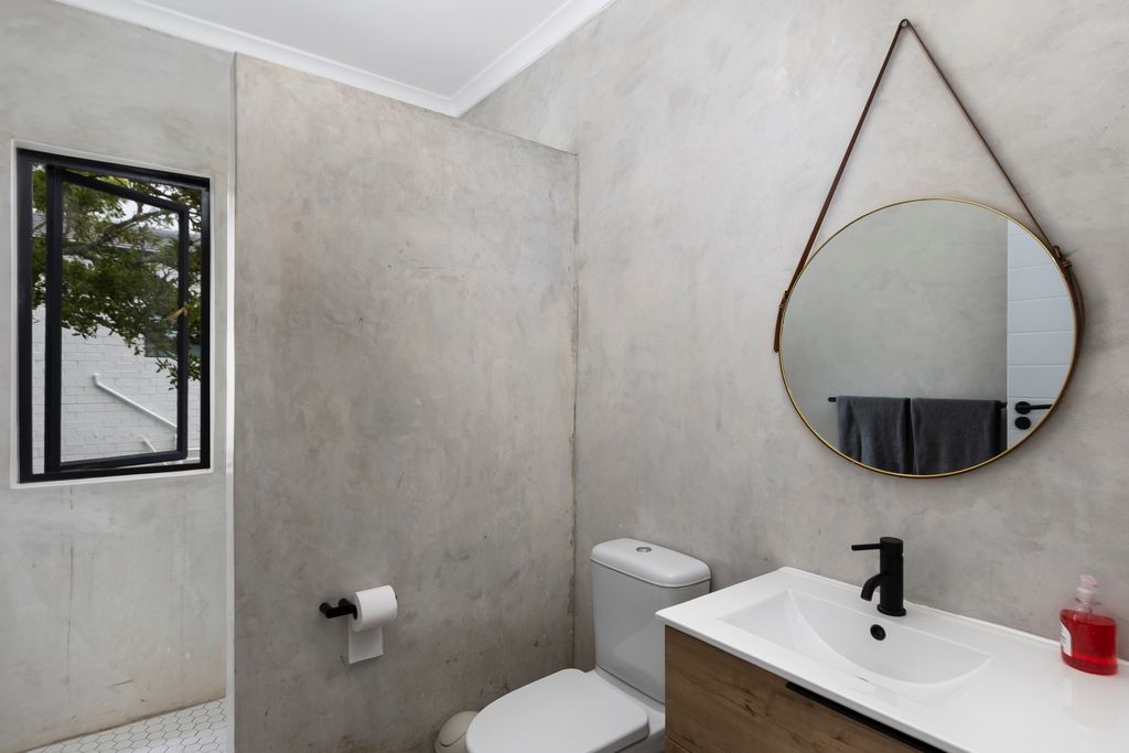 Property photo 1 of 34