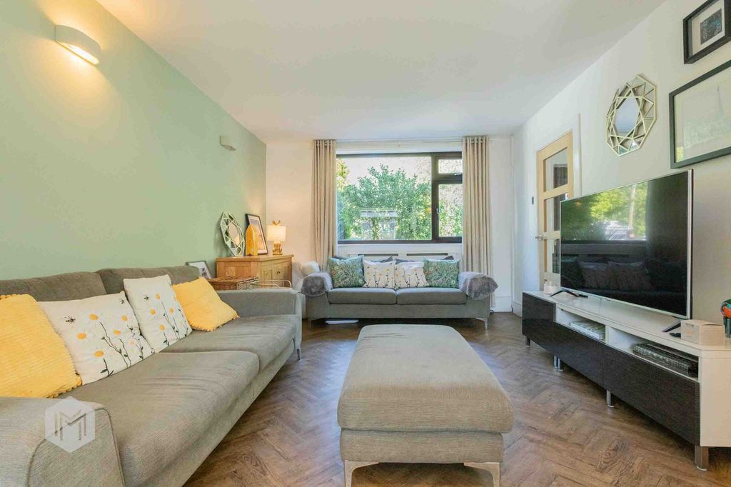 Property photo 3 of 30