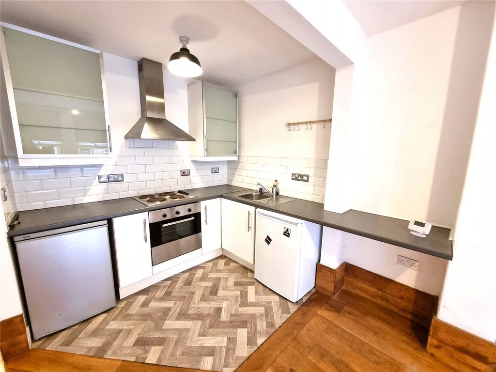 Property photo 3 of 7 Picture No. 09