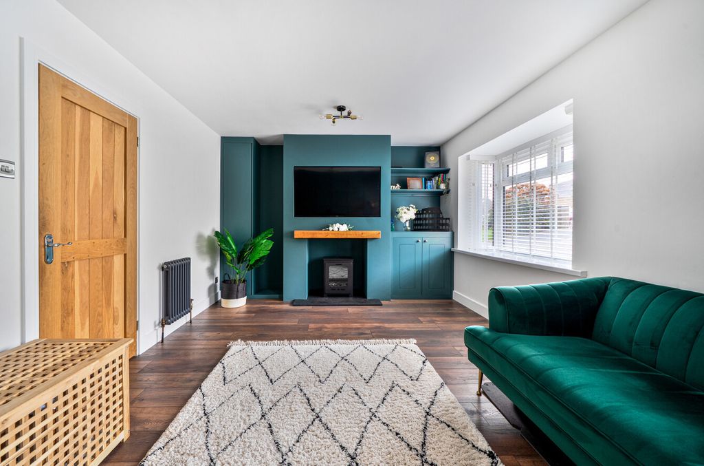 Property photo 2 of 24 1408031-3-698B39A...