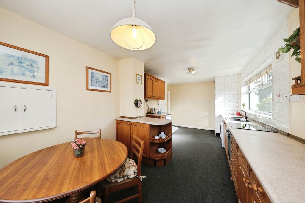 Property photo 3 of 18 Pbox-Img.Jpg