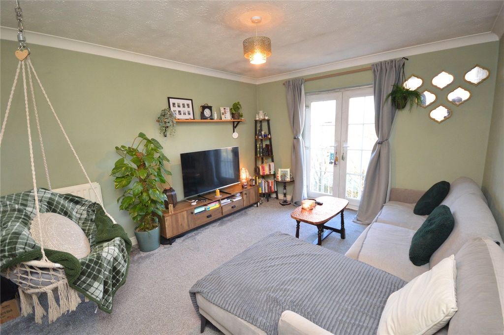 Property photo 2 of 8 Picture 2