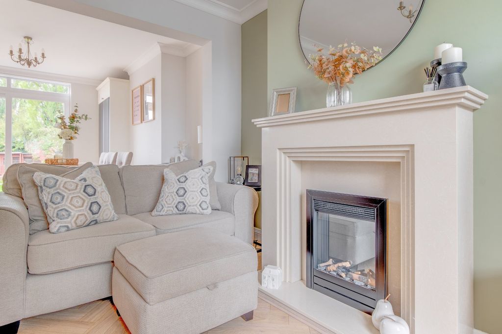 Property photo 3 of 16 Picture No. 13