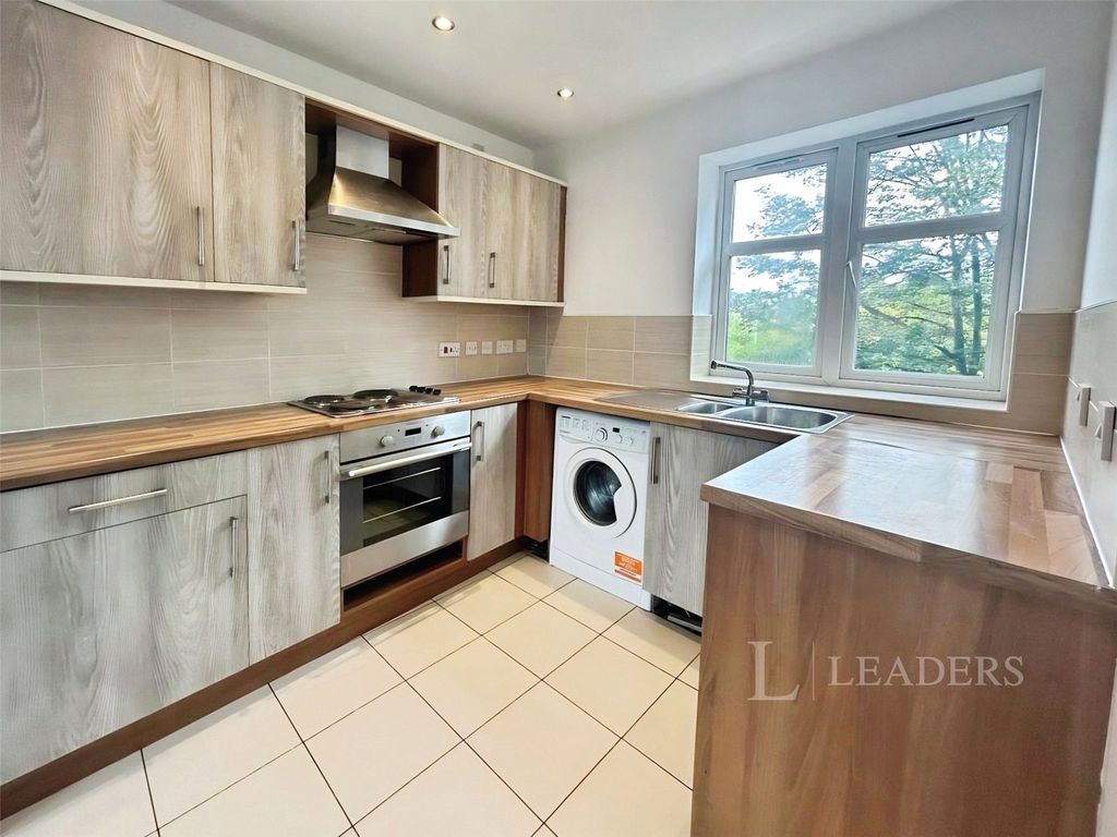 Property photo 2 of 12 Kitchen1