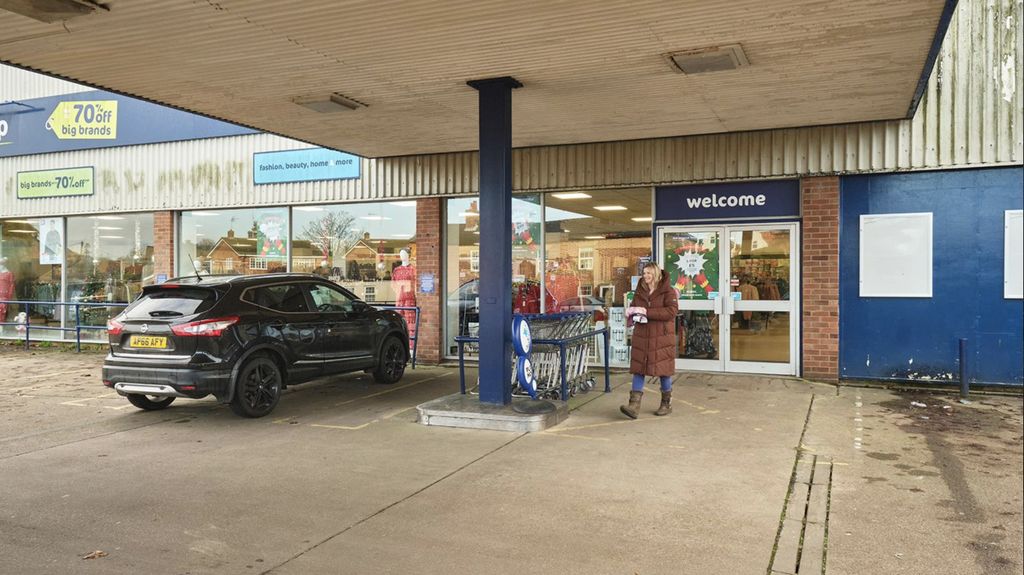 Property photo 2 of 8