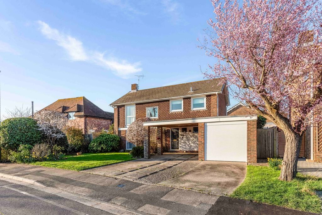 Property photo 1 of 23 Photo 4