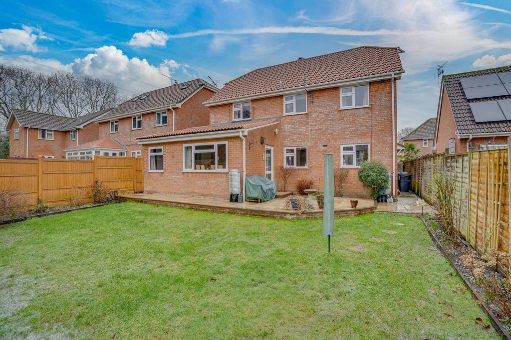 Property photo 3 of 17