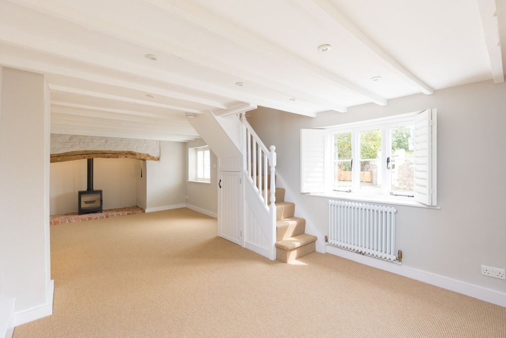 Property photo 2 of 21 4390495