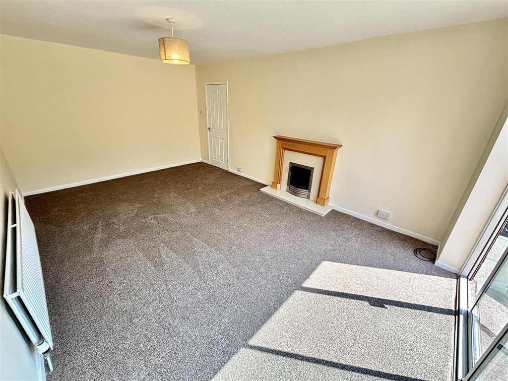 Property photo 3 of 12 Living Room