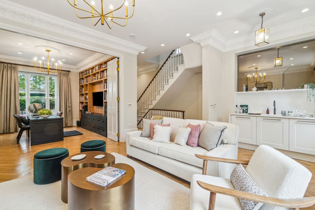 Property photo 3 of 21