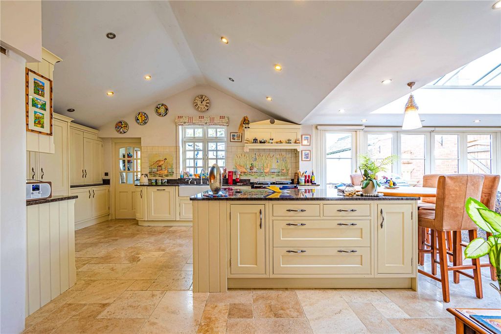 Property photo 3 of 36 Picture 3