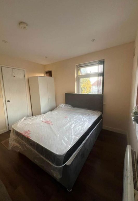 Property photo 1 of 2