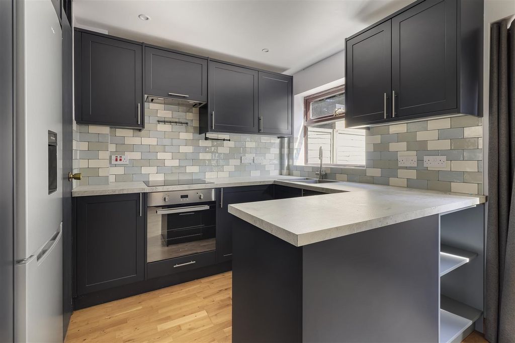 Property photo 2 of 21 Img (6).Jpg