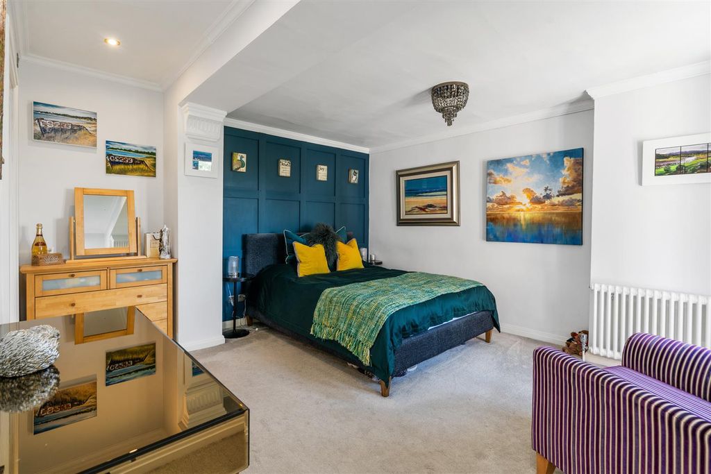 Property photo 3 of 20 28 Fetherston Grange_14.Jpg