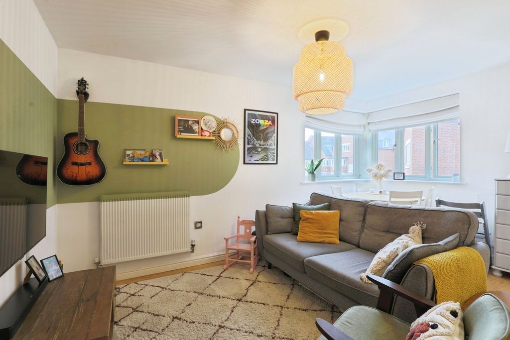 Property photo 2 of 16 Photo