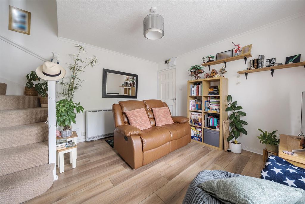 Property photo 3 of 16 Yeolland Downstairs..Jpg