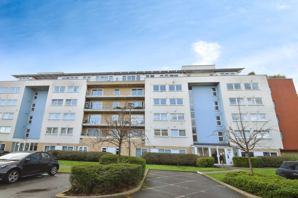 Property photo 1 of 20