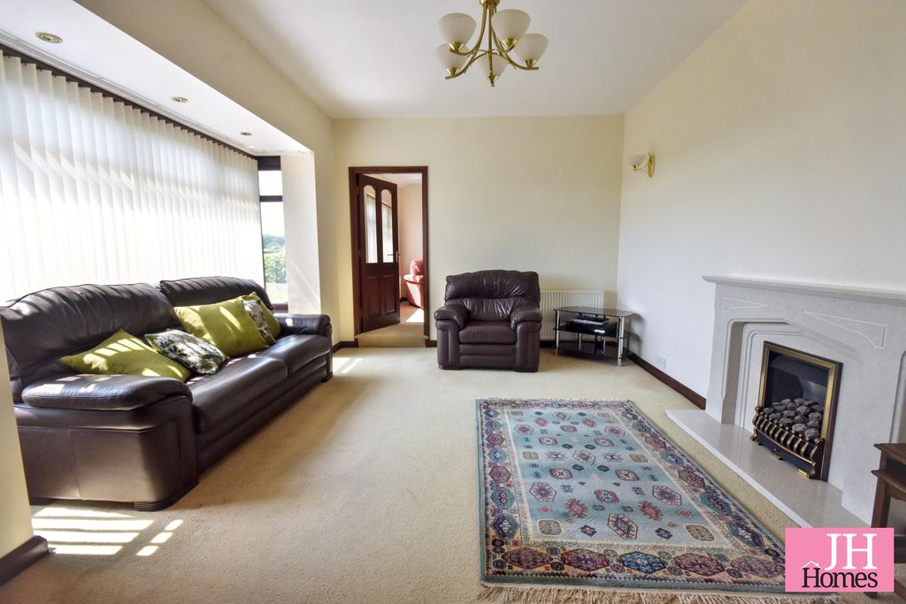 Property photo 3 of 25