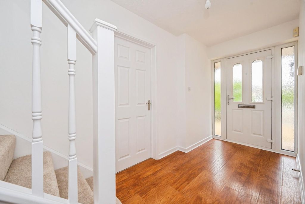 Property photo 2 of 21 76Countydrive-21.Jpg