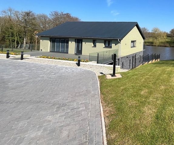 Property photo 2 of 10