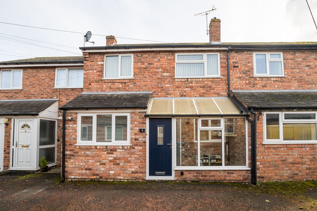 Property photo 3 of 17 Image00006