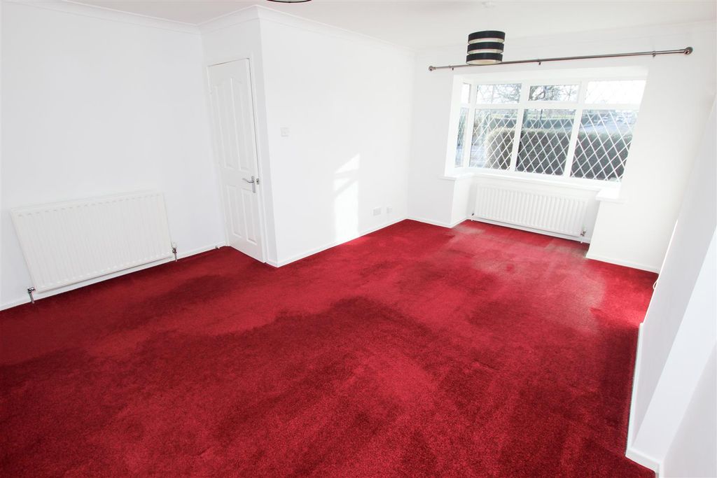 Property photo 2 of 14 Lounge