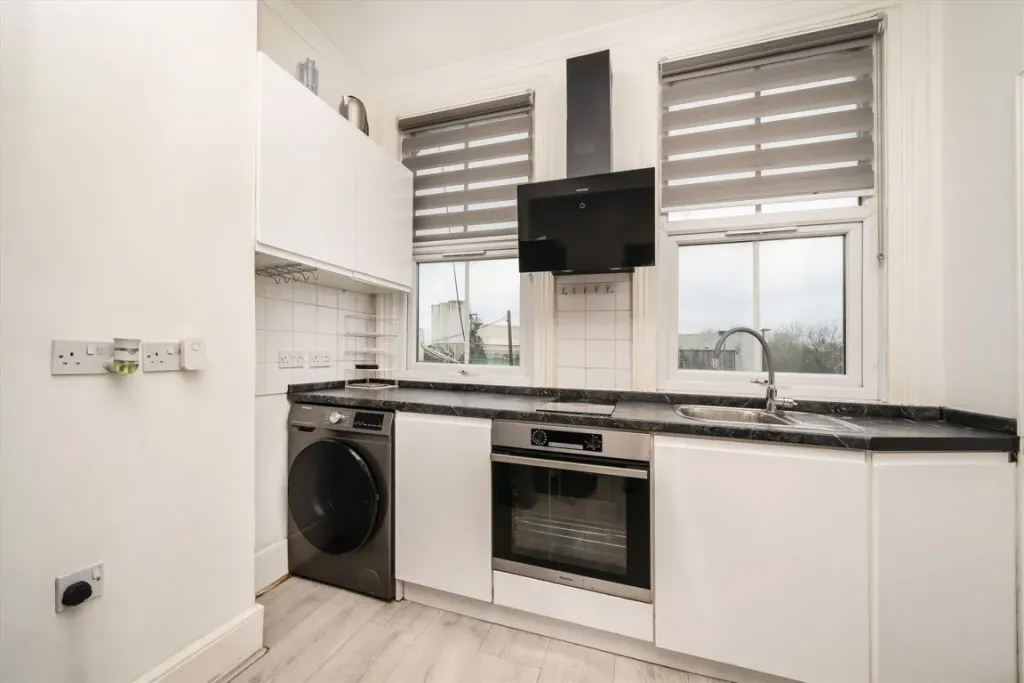 Property photo 2 of 5