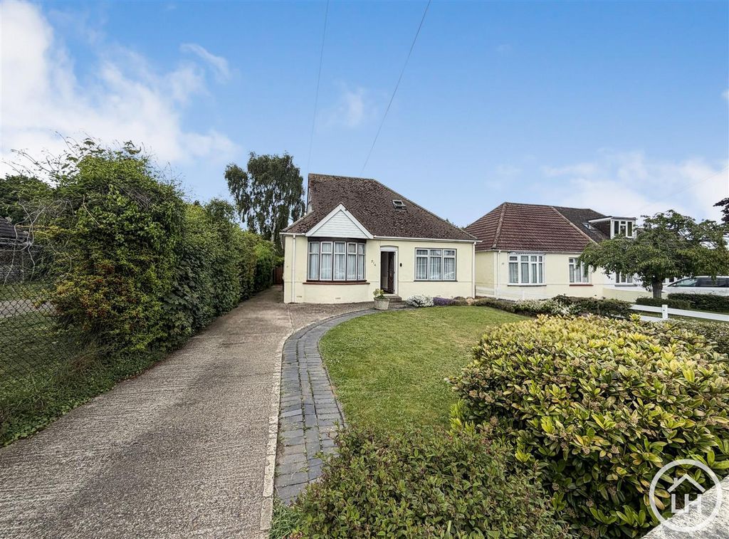 Property photo 1 of 18 External