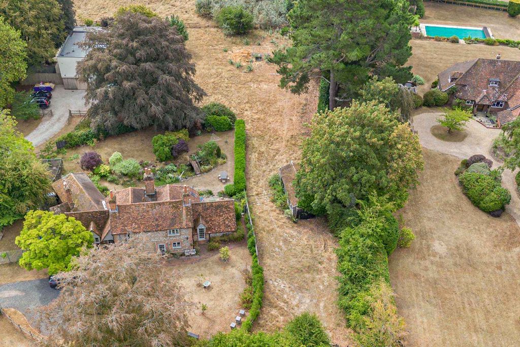 Property photo 2 of 18