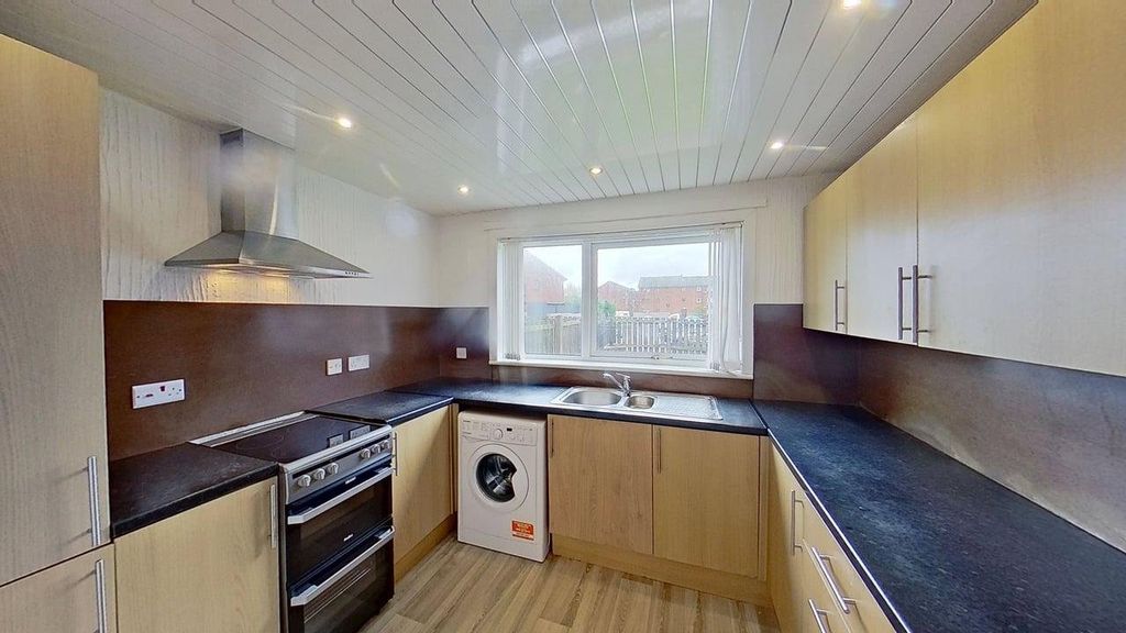 Property photo 3 of 7 Photo 3