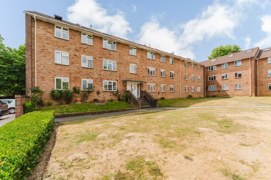 Property photo 1 of 12