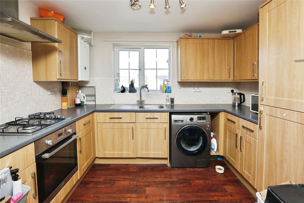 Property photo 2 of 17 Picture No. 14