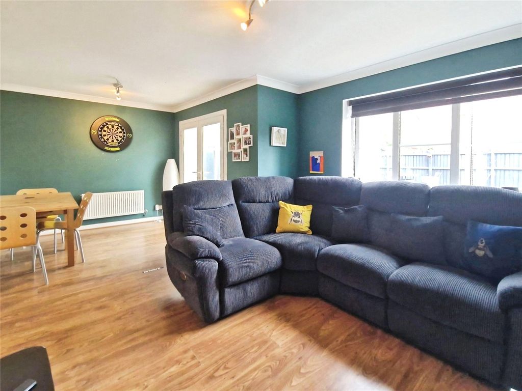 Property photo 2 of 21 Picture No. 13
