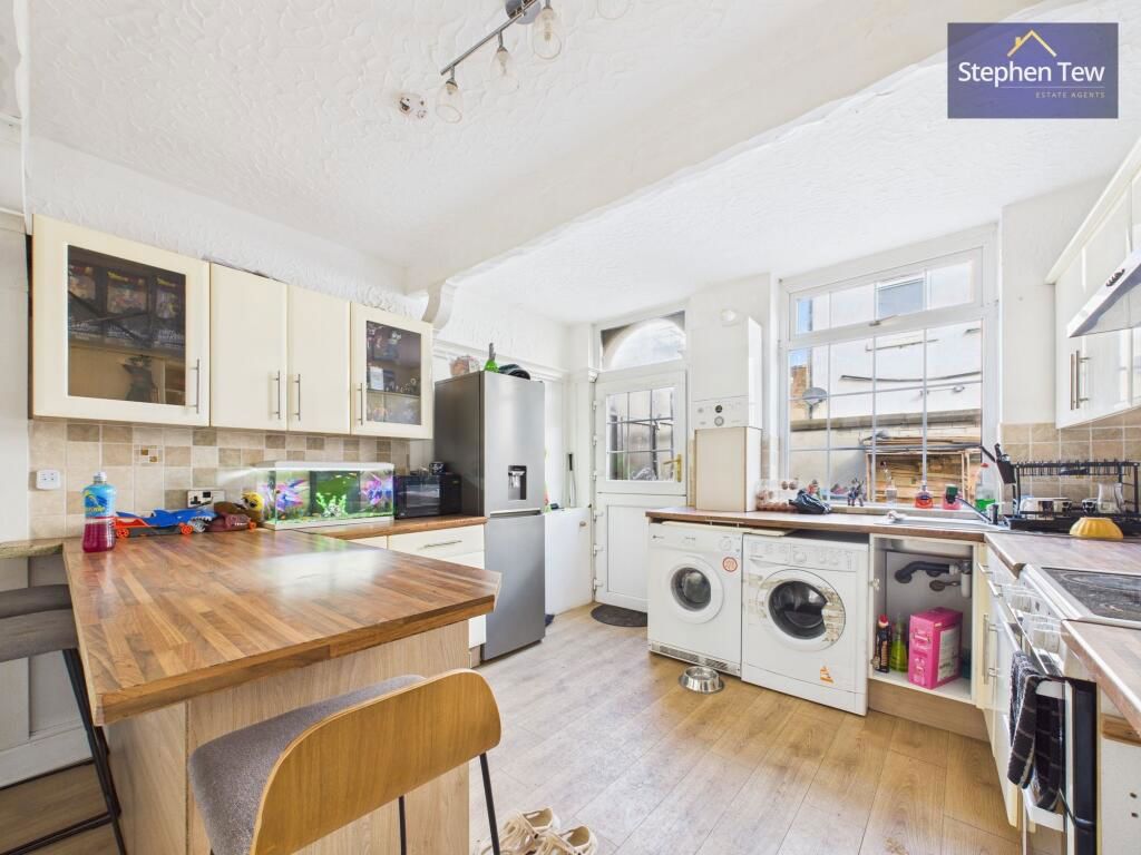 Property photo 3 of 16